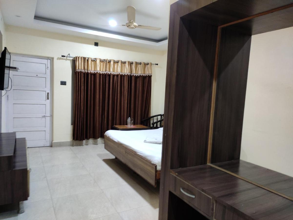 Hotel Royal Chamba  Exterior photo
