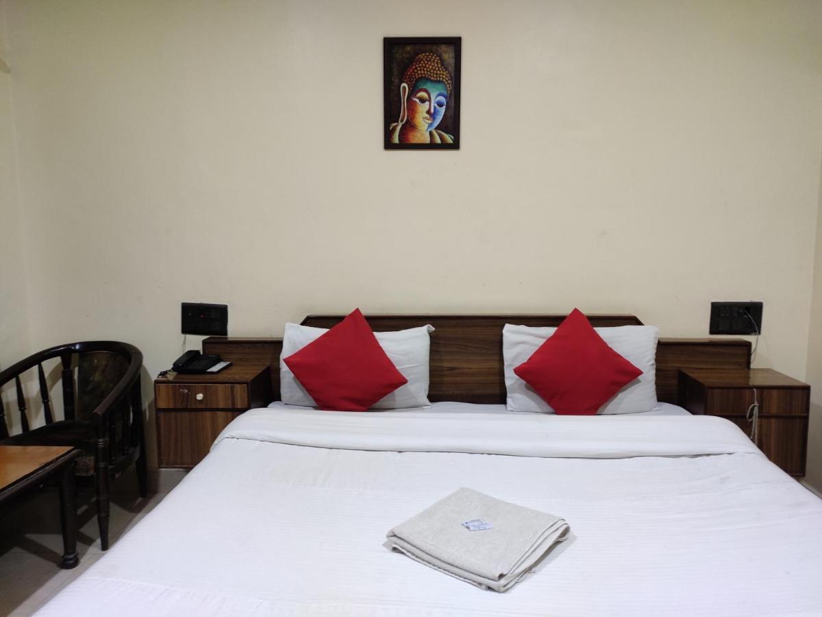 Hotel Royal Chamba  Exterior photo